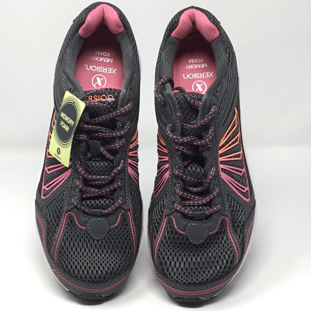 New - Xersion Women's Memory Runathon Shoe Size 11M. Smoke-free environment.